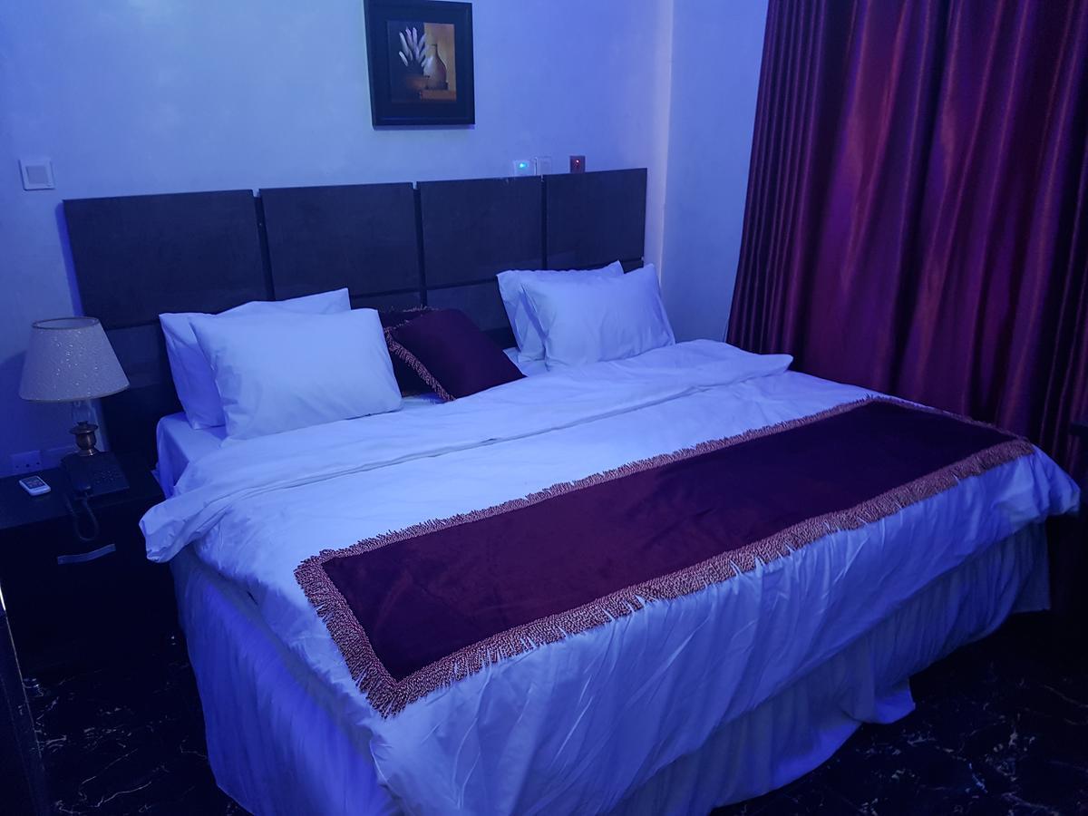 The Resident Hotel Owerri Exterior photo